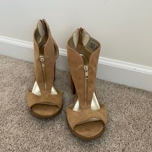 Carlos Suede Zipper Sandals